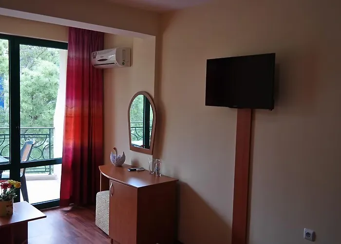 Tanya 3* Slăntjev Brjag