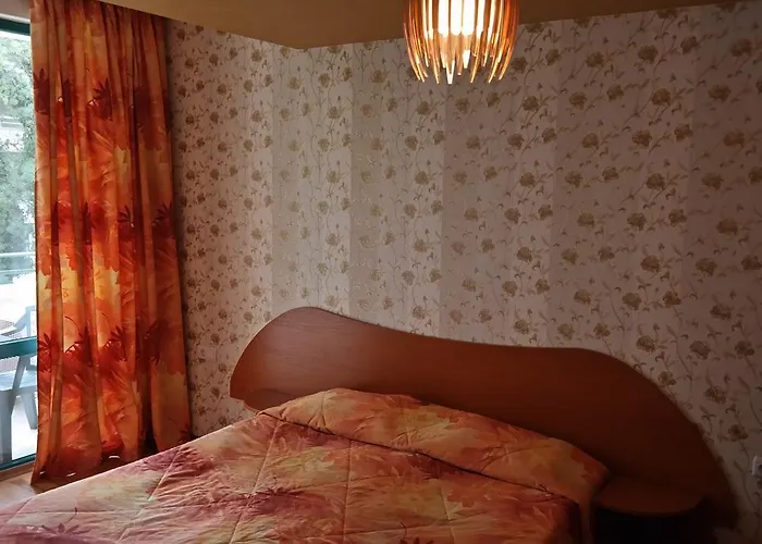 Tanya 3* Slăntjev Brjag