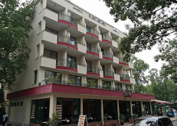 Tanya ホテル サニービーチ